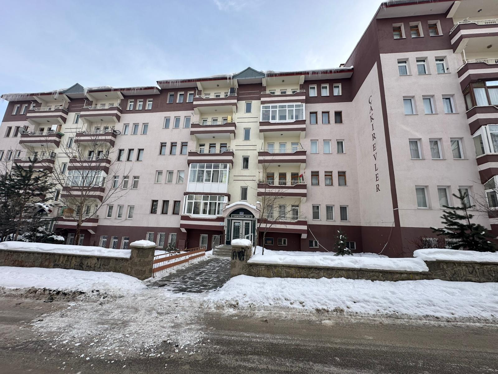 YILDIZKENT'TE SATILIK DAİRE